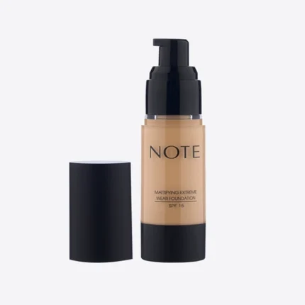 Note Mattifying Extreme Wear Foundation 03 medium beige